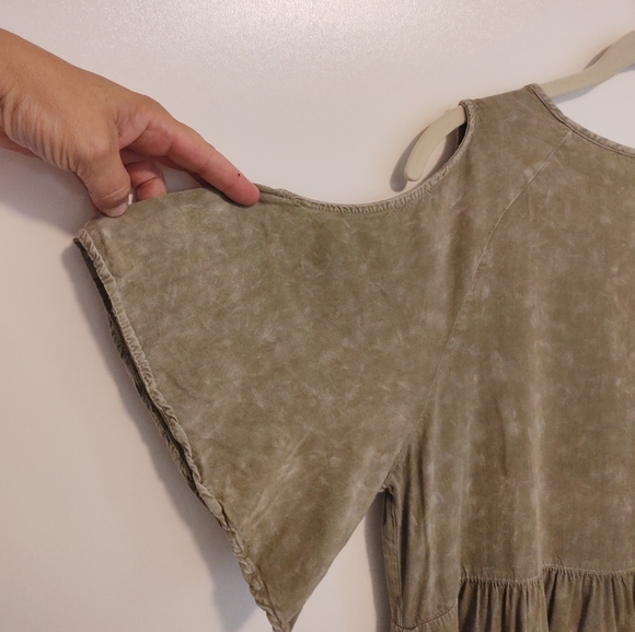 Paper Crane sage green boho cold shoulder short sleeve dress - Picture 8 of 10